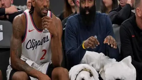 渡邊雄太妻子分享2025圣诞合照，热议难免？