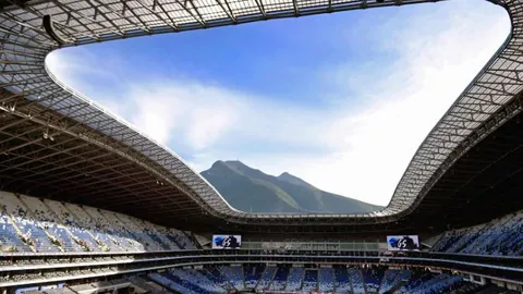 NBA10胜8 萨克金州对决：客场虫挑战克星